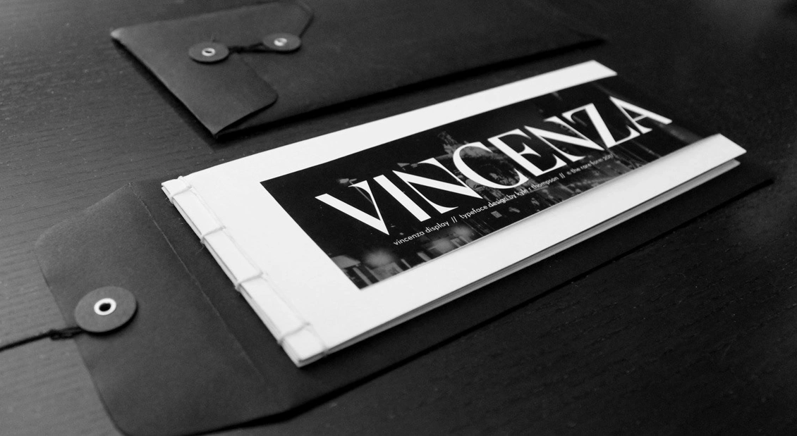 Vincenza Display Font View 3